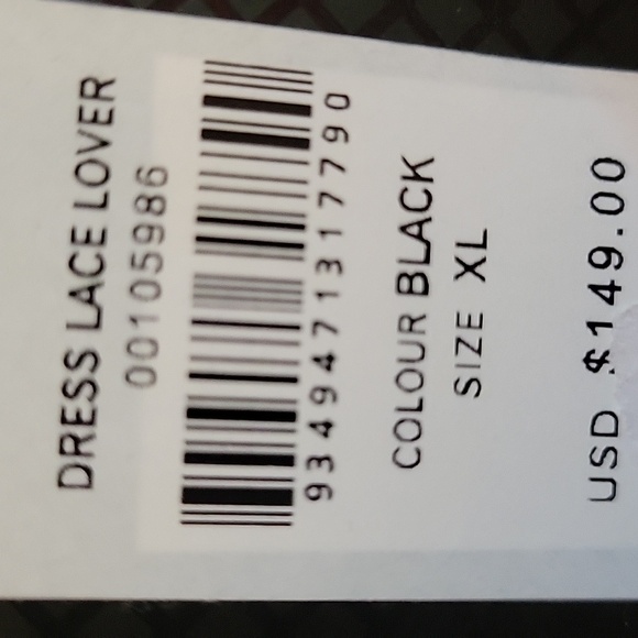 Elegant Black Lace Dress - Picture 3 of 3